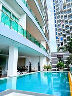 Royal Beach View Suites