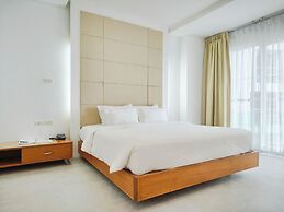 Royal Beach View Suites