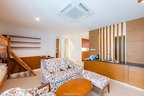 Royal Beach View Suites