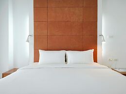 Royal Beach View Suites