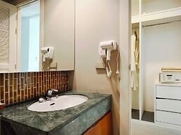 Royal Beach View Suites