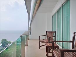 Royal Beach View Suites