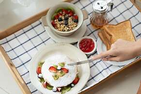 Royal Beach View Suites