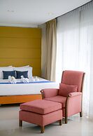 Royal Beach View Suites