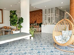 Royal Beach View Suites