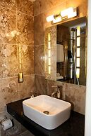 Collection Hotel Birmingham