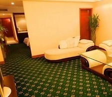 Huadong International Business Hotel