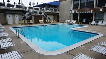Windjammer Motor Inn