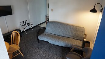 Windjammer Motor Inn