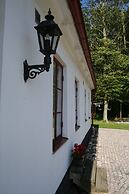 Hoby Gård Bed & Breakfast