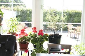Hoby Gård Bed & Breakfast
