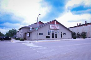 Canby Inn And Suites