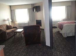 Canby Inn And Suites