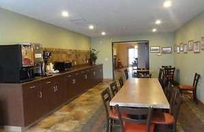 Canby Inn And Suites