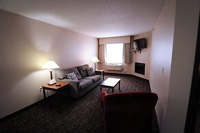 Canby Inn And Suites