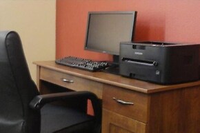 Canby Inn And Suites