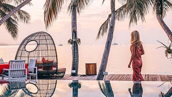 Tango Luxe Beach Villa Samui