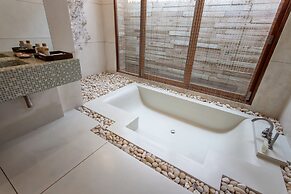 Tango Luxe Beach Villa Samui