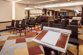 Ramada by Wyndham Manila Central