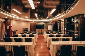 Ramada by Wyndham Manila Central