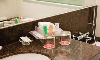 Ramada by Wyndham Manila Central