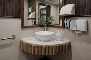 Ramada by Wyndham Manila Central