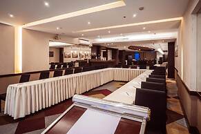 Ramada by Wyndham Manila Central
