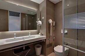 Lone Hotel by Maistra Collection