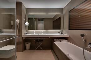 Lone Hotel by Maistra Collection