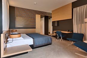 Lone Hotel by Maistra Collection
