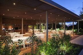 Lone Hotel by Maistra Collection