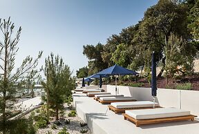 Lone Hotel by Maistra Collection