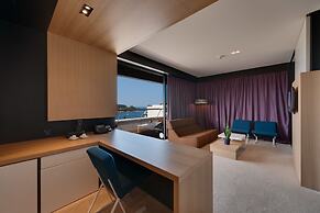 Lone Hotel by Maistra Collection