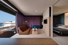 Lone Hotel by Maistra Collection