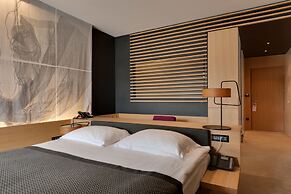 Lone Hotel by Maistra Collection
