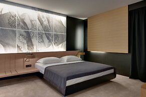 Lone Hotel by Maistra Collection