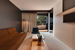 Lone Hotel by Maistra Collection