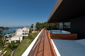 Lone Hotel by Maistra Collection