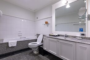 Cape House Langsuan Hotel