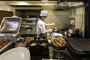 Cape House Langsuan Hotel