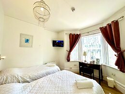Anand Lodge
