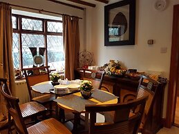 Anand Lodge