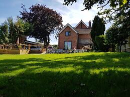 Anand Lodge
