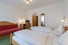 Wander- und Bikehotel Vinschgerhof