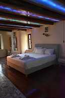 Odos Oneiron Boutique Hotel