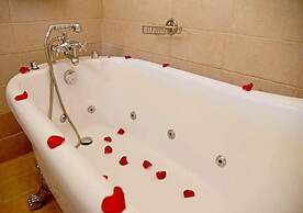 Odos Oneiron Boutique Hotel