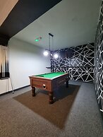 South Beach Kings Promenade Hotel