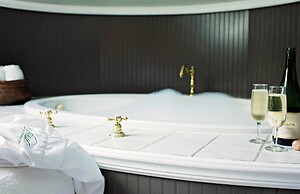 1801 First Luxury Inn