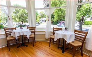 1801 First Luxury Inn