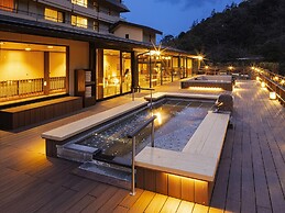 Hotel Okada